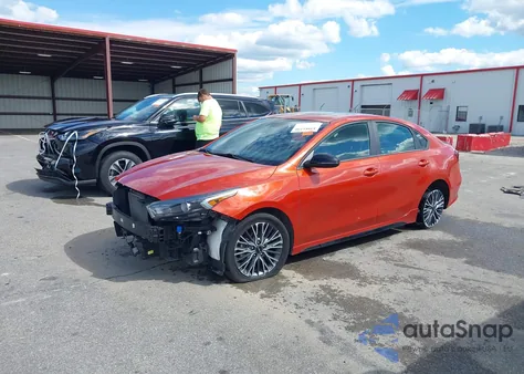 2022 Kia Forte Gt-Line z USA, uszkodzony, nr VIN 3KPF54AD9NE431505